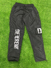 Load image into Gallery viewer, Camo cargo swish pants